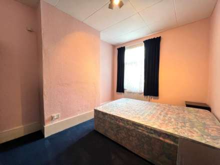 Abbey Wood Road, London, Image 10