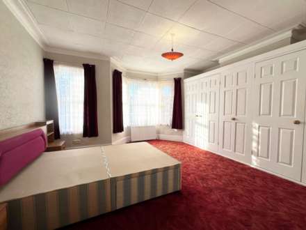 Abbey Wood Road, London, Image 9