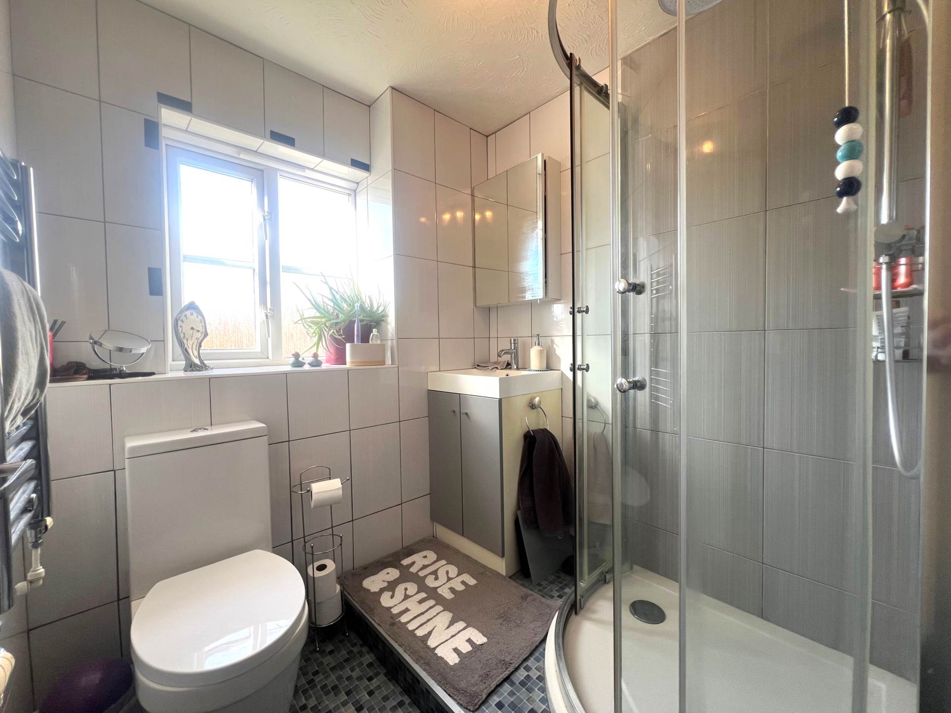 Wentworth Close, London  ** VIDEO & 3D FLOORPLAN AVAILABLE **, Image 10