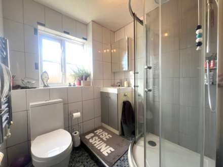 Wentworth Close, London  ** VIDEO & 3D FLOORPLAN AVAILABLE **, Image 10