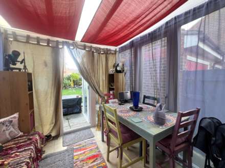 Wentworth Close, London  ** VIDEO & 3D FLOORPLAN AVAILABLE **, Image 6