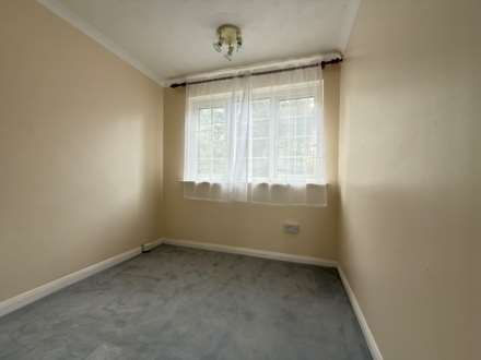 Carlton Road, Erith  ** VIDEO & 3D FLOORPLAN AVAILABLE **, Image 9