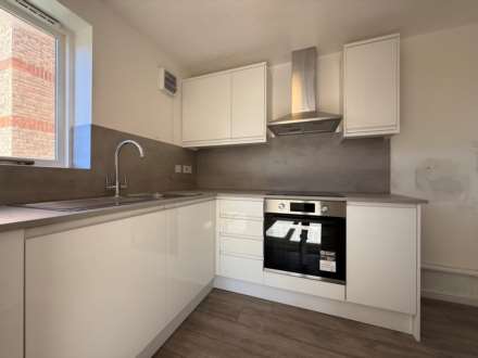 Chandlers Drive, Kent   ** VIDEO & 3D FLOORPLAN AVAILABLE **, Image 3