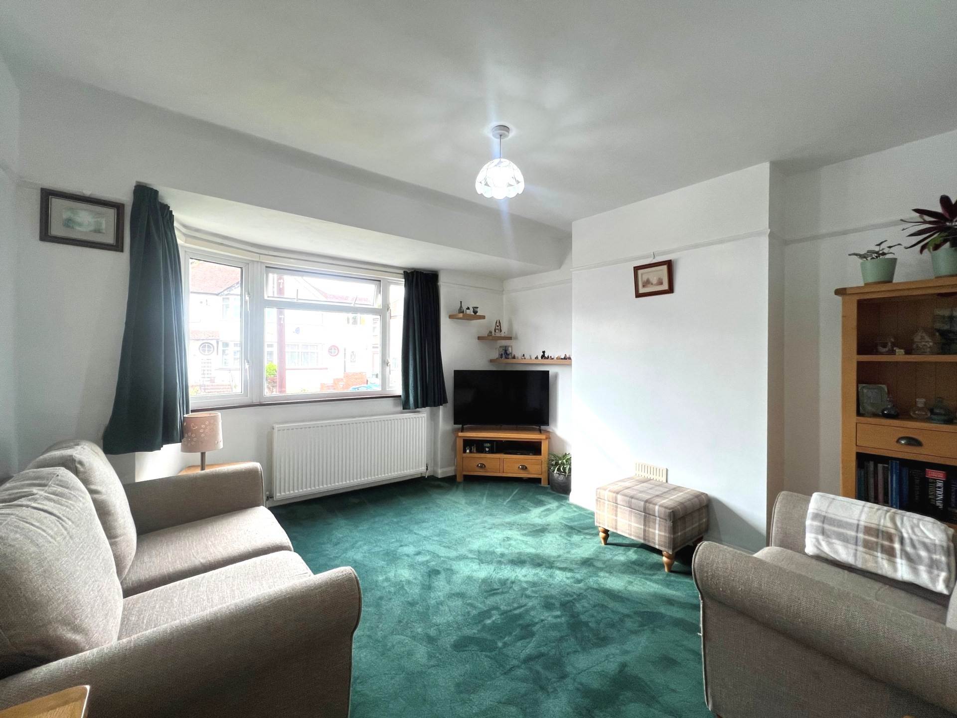 Castleton Avenue, Barnehurst, Image 3