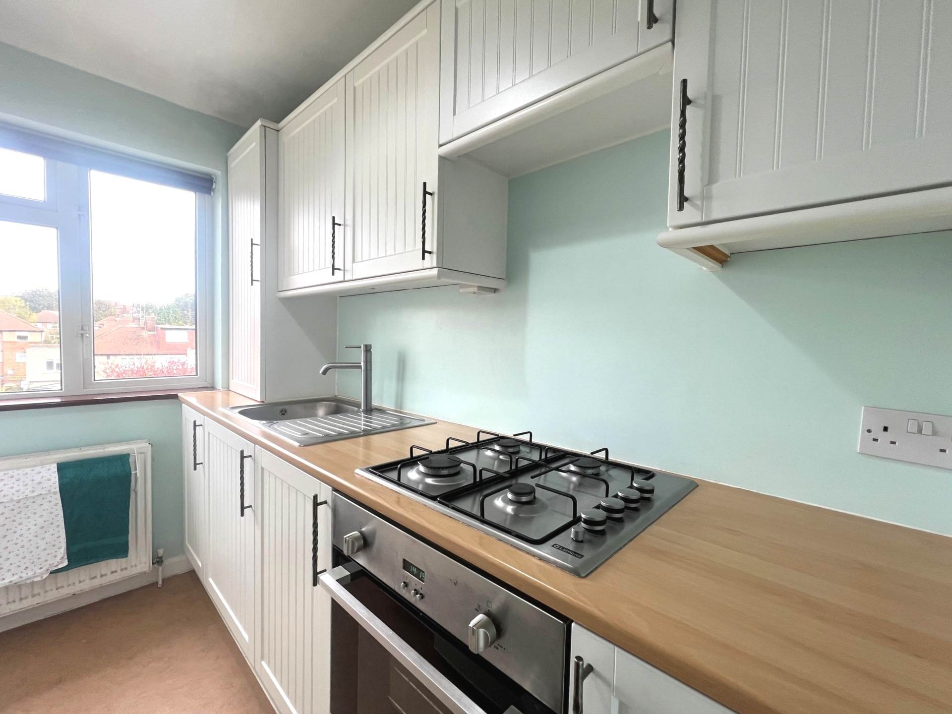 Castleton Avenue, Barnehurst, Image 4