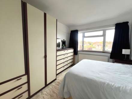 Castleton Avenue, Barnehurst, Image 6