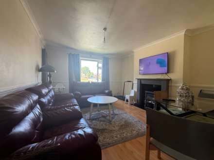 Commonwealth Way, London ** 3D FLOORPLAN AVAILABLE **, Image 3