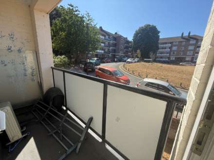 Commonwealth Way, London ** 3D FLOORPLAN AVAILABLE **, Image 8
