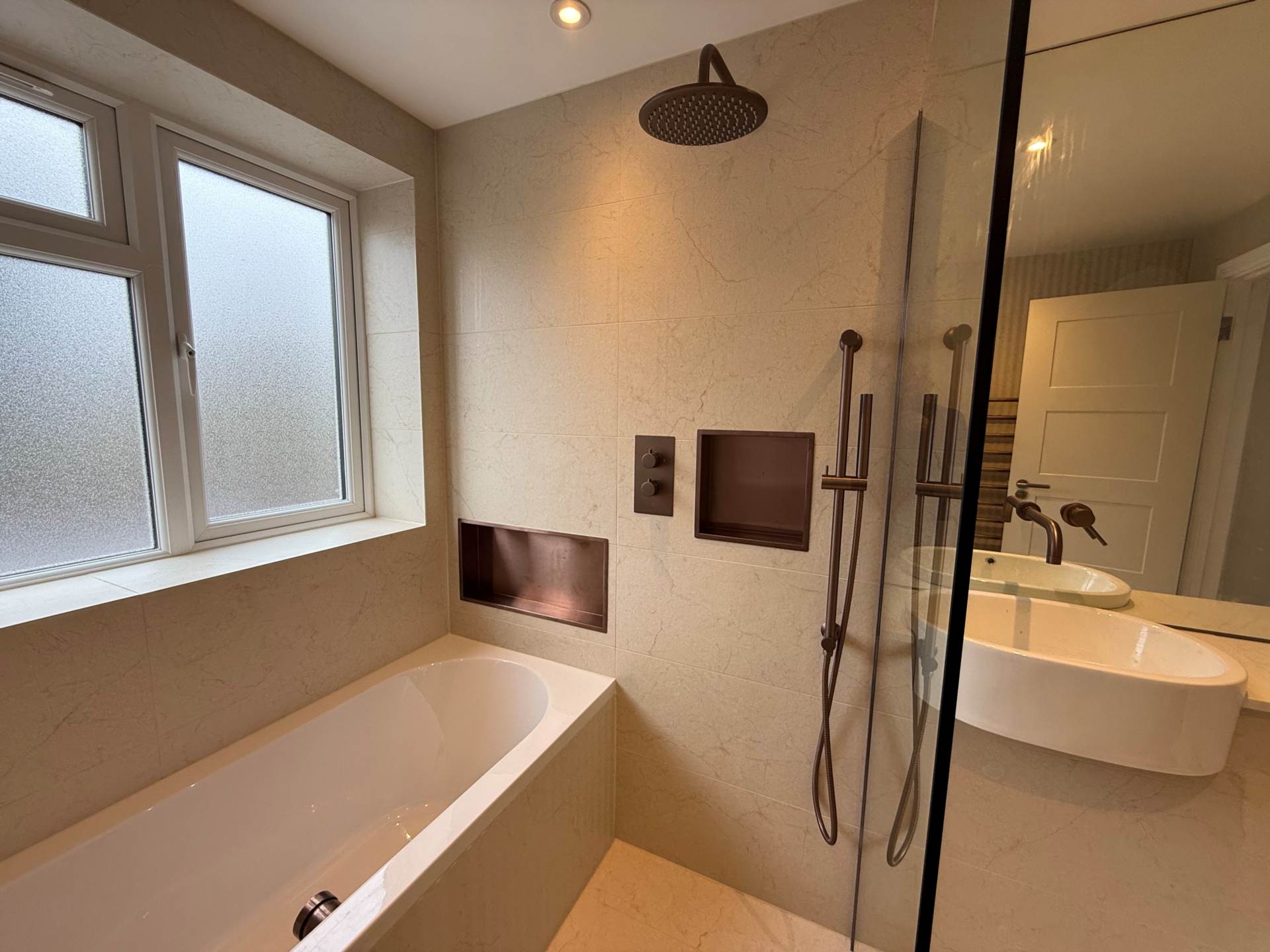 Bostall Lane, London  ** VIDEO & 3D FLOORPLAN AVAILABLE **, Image 16