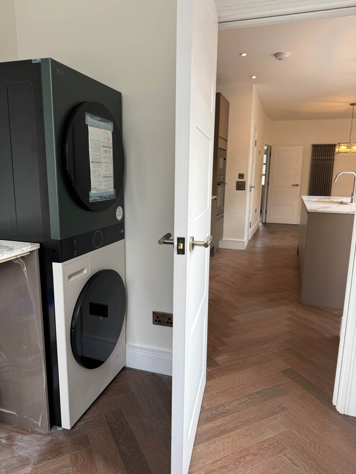 Bostall Lane, London  ** VIDEO & 3D FLOORPLAN AVAILABLE **, Image 7