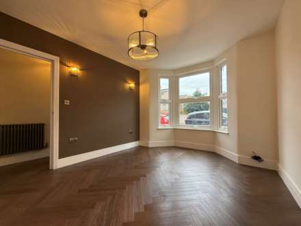 Bostall Lane, London  ** VIDEO & 3D FLOORPLAN AVAILABLE **, Image 10