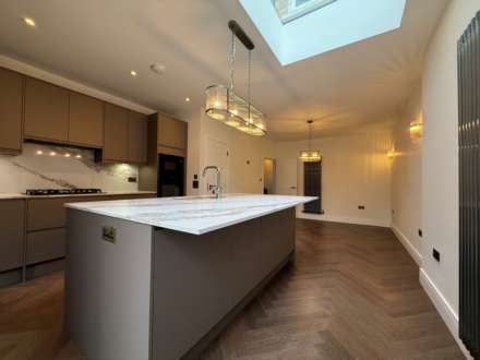 Bostall Lane, London  ** VIDEO & 3D FLOORPLAN AVAILABLE **, Image 2
