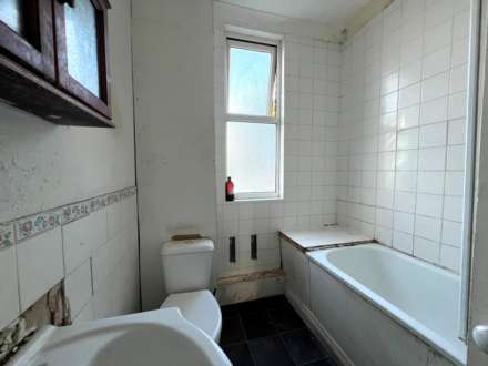 McLeod Road, London  ** VIDEO & 3D FLOORPLAN AVAILABLE **, Image 12