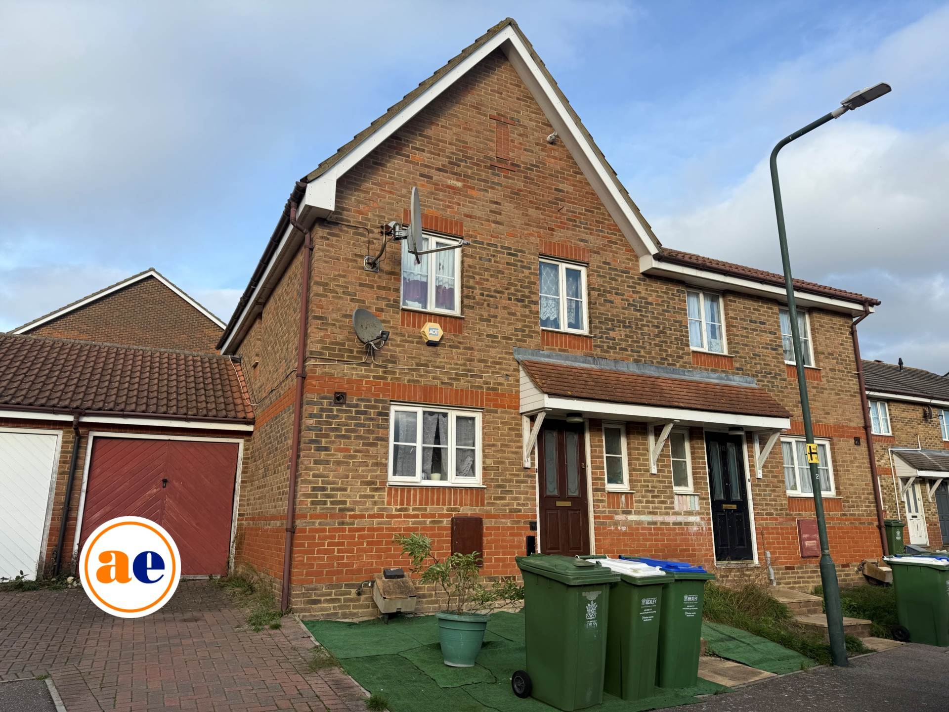 Arden Close, London ** 3D FLOORPLAN AVAILABLE **, Image 1