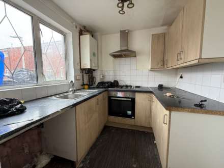 Grange Crescent, London, Image 3