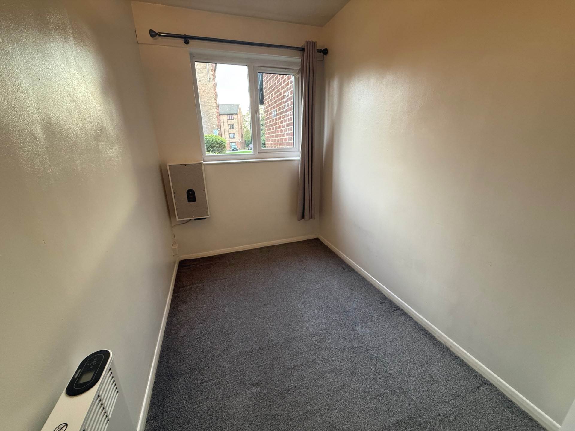 Cricketers Close, Erith, Image 11