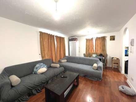 Chandlers Drive, Erith, Image 5