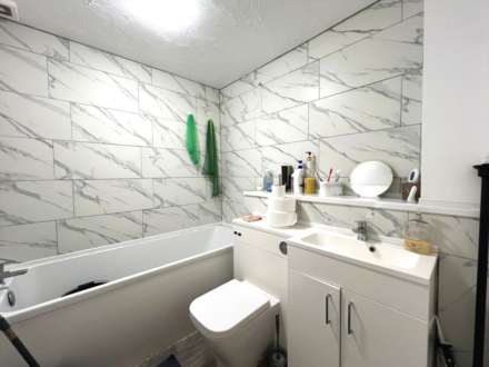 Chandlers Drive, Erith, Image 7