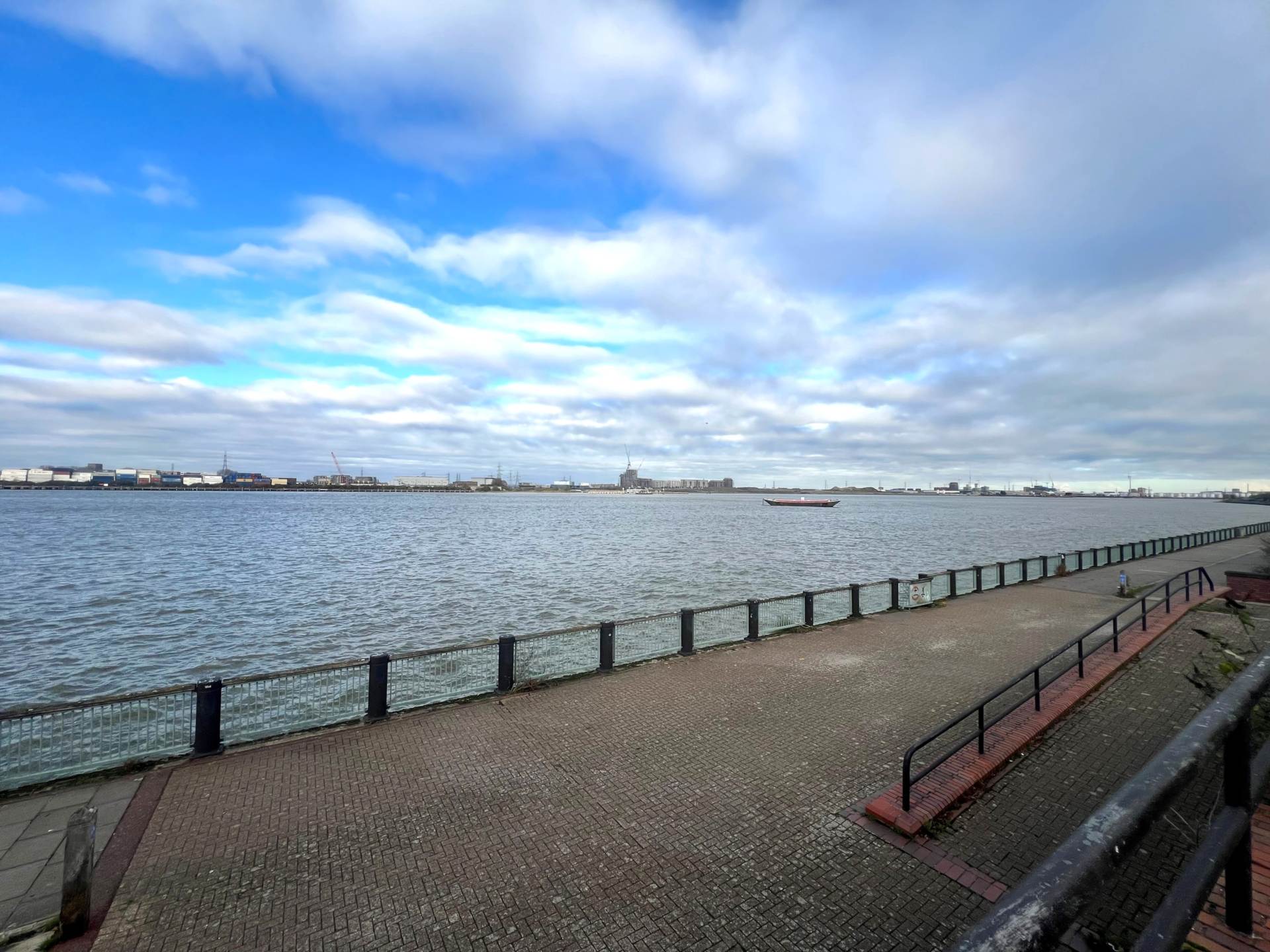 Greenhaven Drive, London  ** VIDEO & 3D FLOORPLAN AVAILABLE **, Image 3