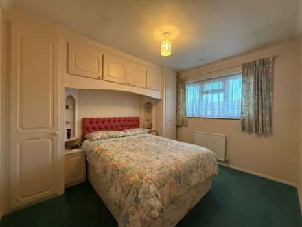 Wroxham Road, London ** VIDEO & 3D FLOORPLAN AVAILABLE **, Image 6