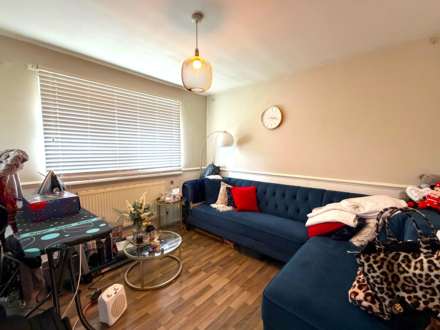 Chalcombe Road, Abbey Wood ***3D FLOORPLAN & VIDEO  AVAILABLE ***, Image 4