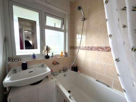 Chalcombe Road, Abbey Wood ***3D FLOORPLAN & VIDEO  AVAILABLE ***, Image 5