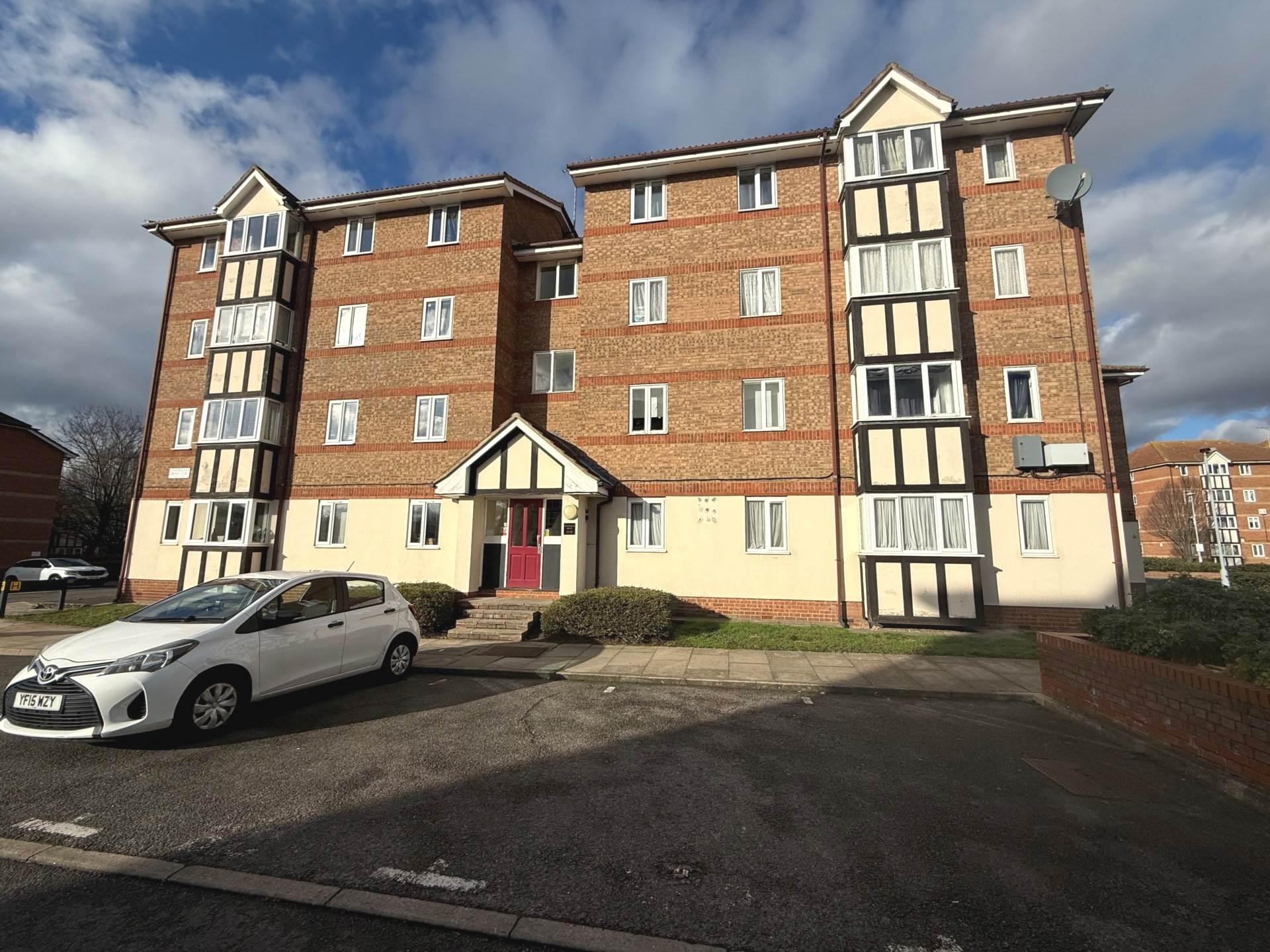 Chandlers Drive, Erith ** VIDEO & 3D FLOORPLAN AVAILABLE **, Image 1