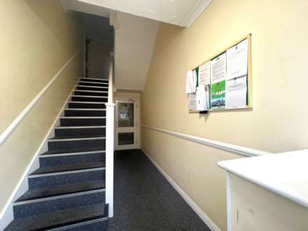 Chandlers Drive, Erith ** VIDEO & 3D FLOORPLAN AVAILABLE **, Image 3