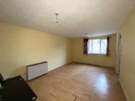 Chandlers Drive, Erith ** VIDEO & 3D FLOORPLAN AVAILABLE **, Image 4