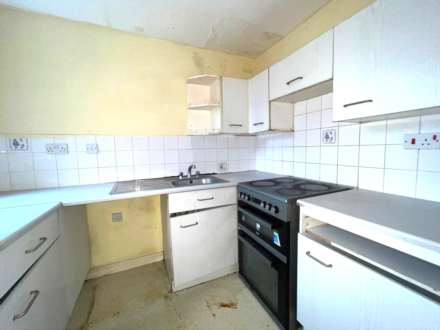 Chandlers Drive, Erith ** VIDEO & 3D FLOORPLAN AVAILABLE **, Image 5