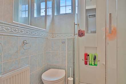 Longworth Close, London **3D FLOORPLAN AVAILABLE **, Image 13