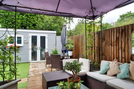 Longworth Close, London **3D FLOORPLAN AVAILABLE **, Image 23