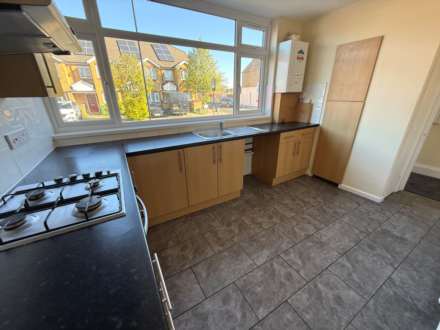 Bracondale Road, Abbey Wood, Image 5