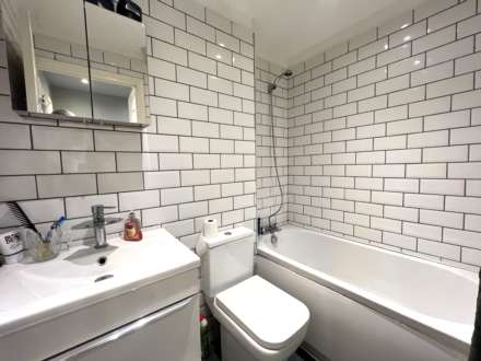 Frobisher Road, Erith ***3D FLOORPLAN & VIDEO  AVAILABLE ***, Image 8