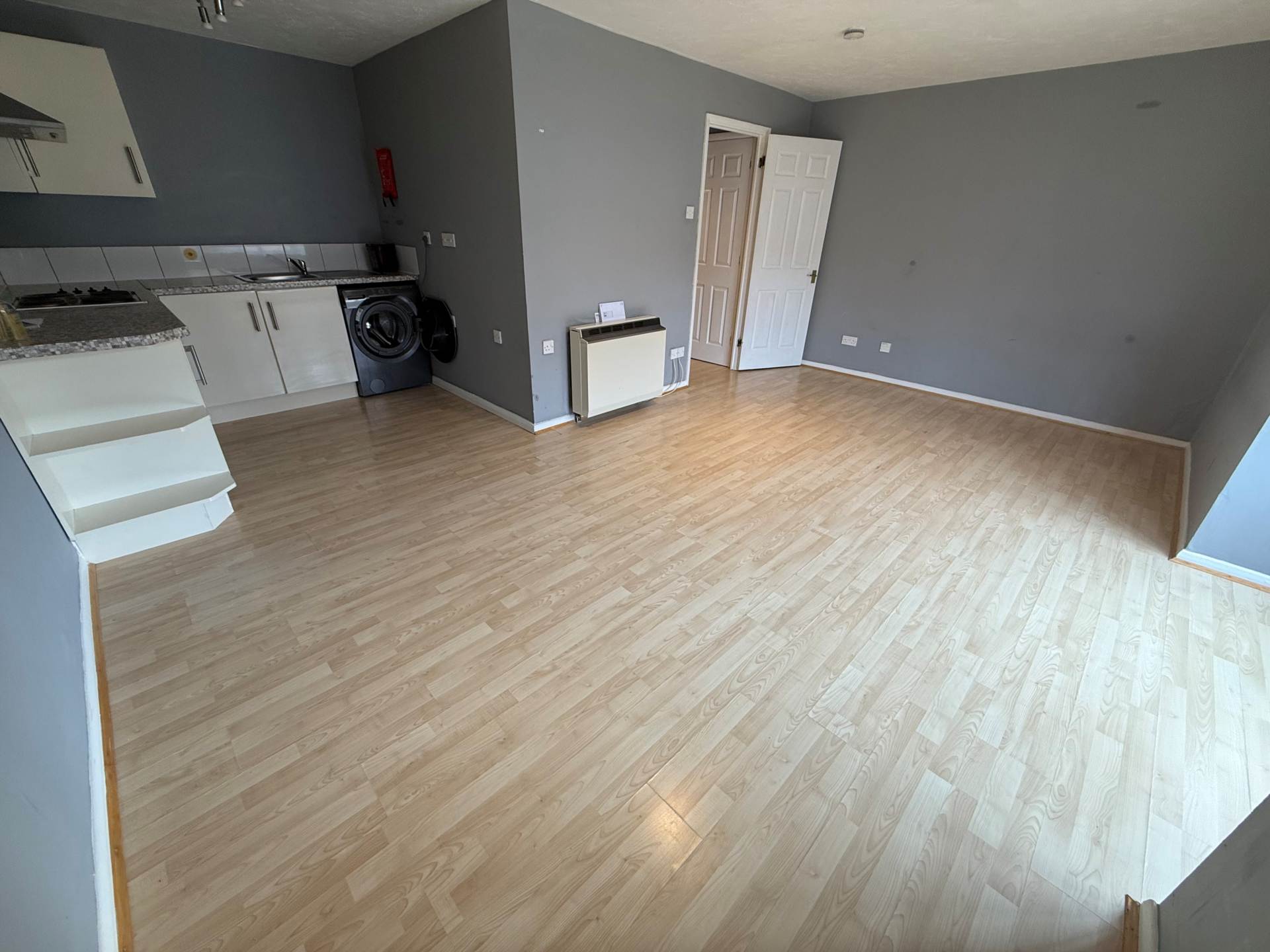 Frobisher Road, Erith  ** VIDEO & 3D FLOORPLAN AVAILABLE **, Image 3