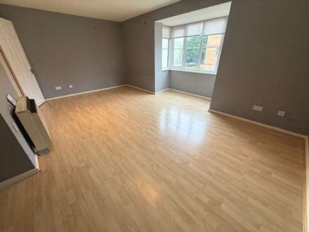 Frobisher Road, Erith  ** VIDEO & 3D FLOORPLAN AVAILABLE **, Image 6