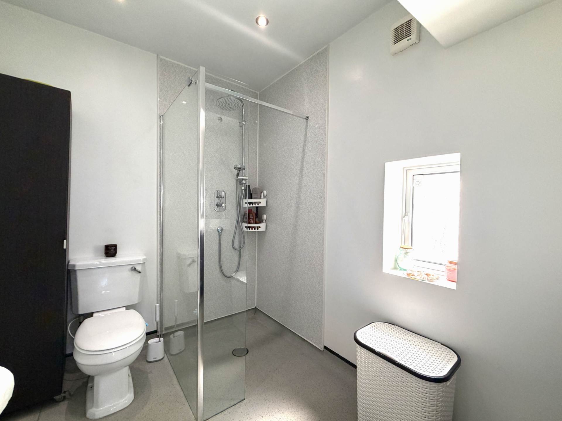 Highmead, London  ***3D FLOORPLAN & VIDEO  AVAILABLE ***, Image 11