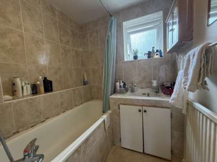 Woolf Close, Thamesmead ** VIDEO & 3D FLOORPLAN AVAILABLE **, Image 13