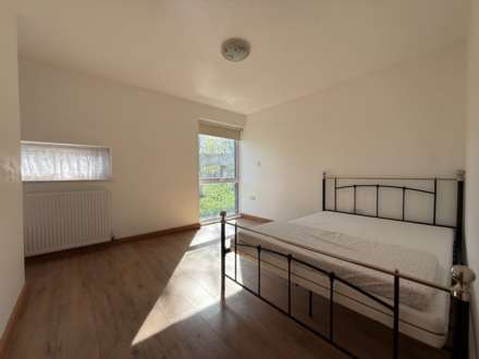 Dalberg Way, London ** VIDEO & 3D FLOORPLAN AVAILABLE **, Image 8