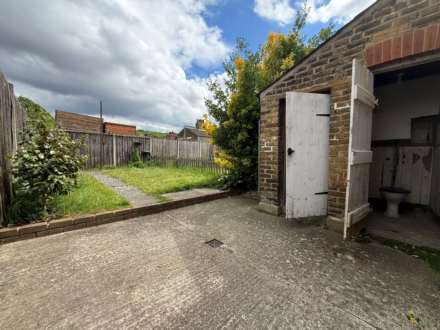 Wickham Lane, London ** 3D FLOORPLAN AVAILABLE **, Image 12