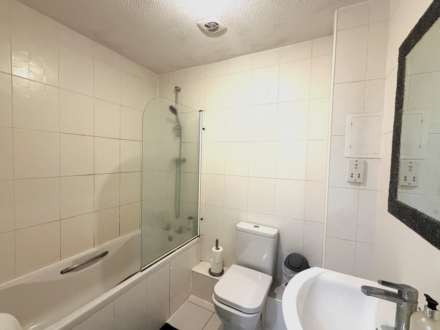 Marathon Way, London, Image 9