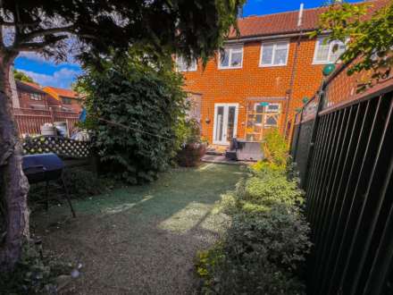 Halifield Drive, Belvedere ***3D FLOORPLAN & VIDEO  AVAILABLE ***, Image 19