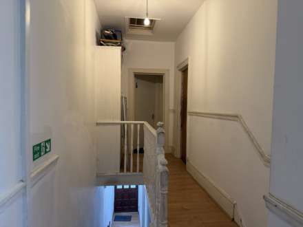 Abbey Wood Road, London ** 3D FLOORPLAN AVAILABLE **, Image 8