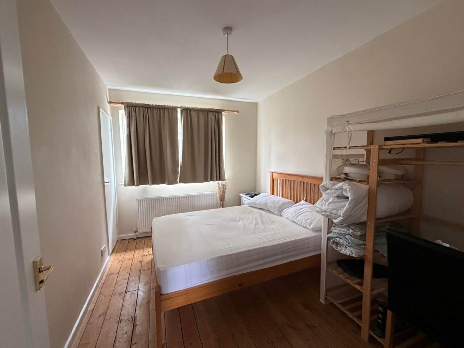 Brimpsfield Close, London, Image 7