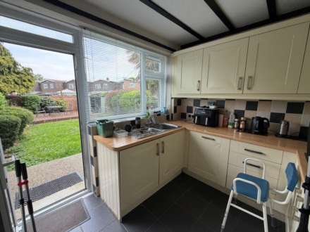 Brimpsfield Close, London, Image 4