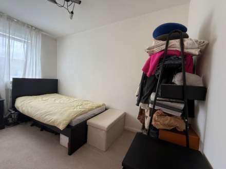 Woolf Close, London ***3D FLOORPLAN & VIDEO  AVAILABLE ***, Image 11