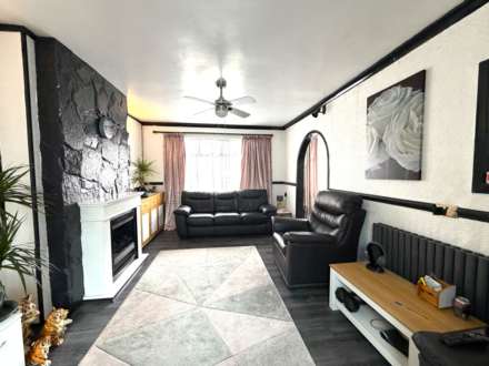 Heath Way, Erith  ** 3D FLOORPLAN AVAILABLE **, Image 6