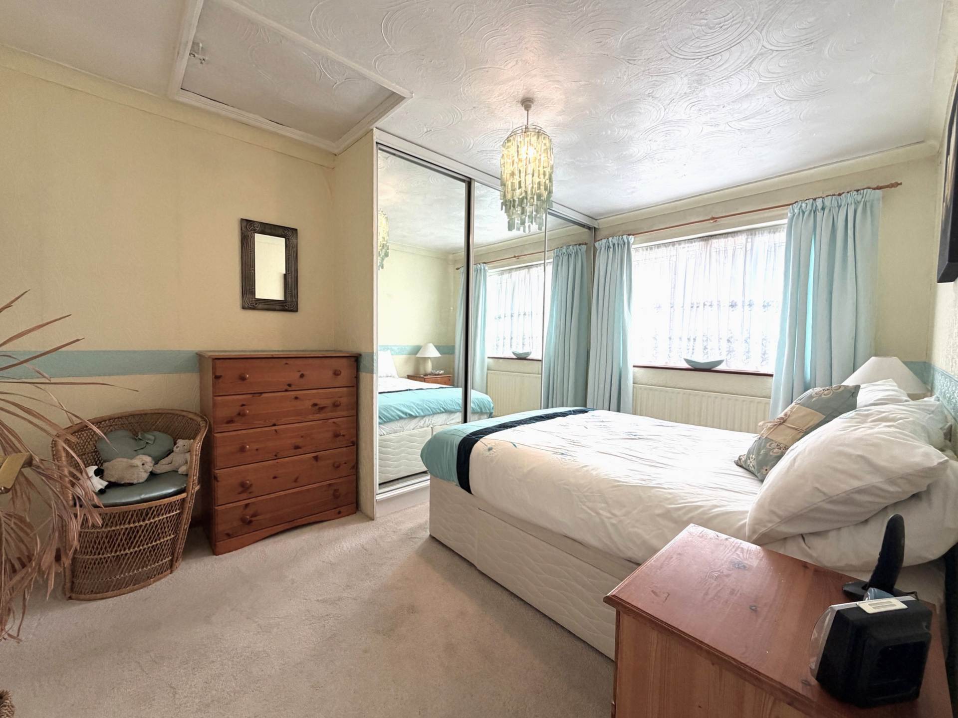 Mottisfont Road, London ** 3D FLOORPLAN AVAILABLE **, Image 10