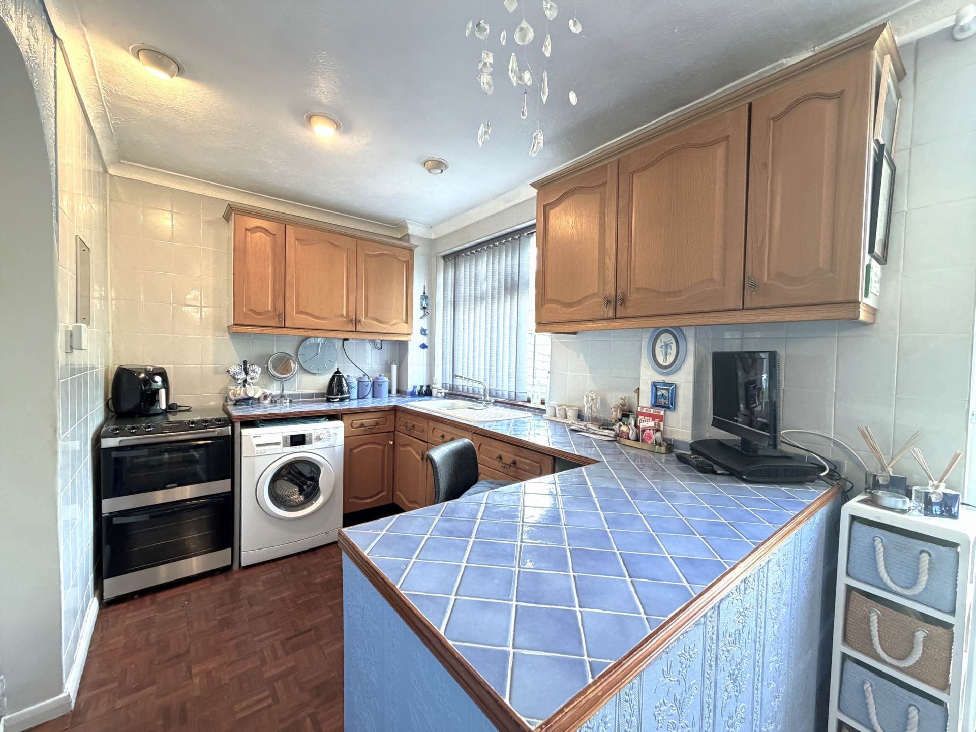 Mottisfont Road, London ** 3D FLOORPLAN AVAILABLE **, Image 6