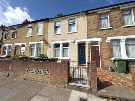 Hurst Road, Northumberland Heath, Erith ** VIDEO & 3D FLOORPLAN AVAILABLE **